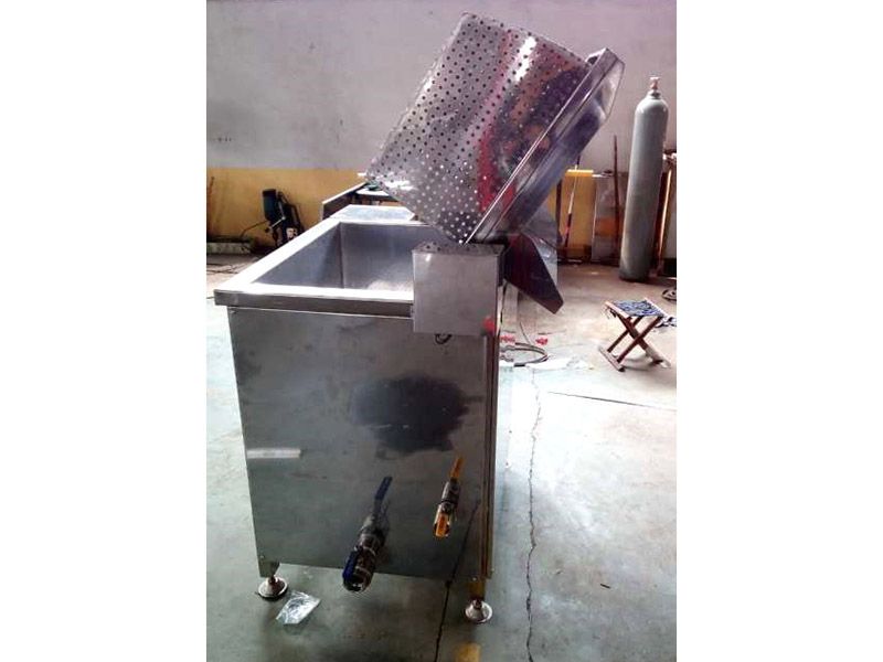 麻花半自動(dòng)油炸機(jī) (2)
